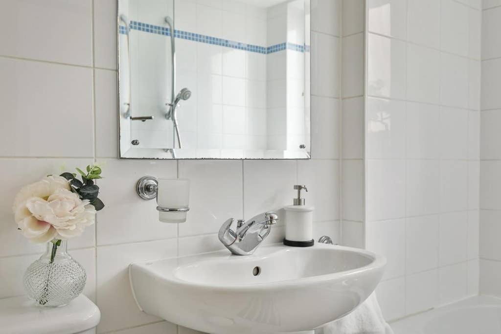 The Exclusive Gem Of Leeds - Sleeps 8公寓 外观 照片