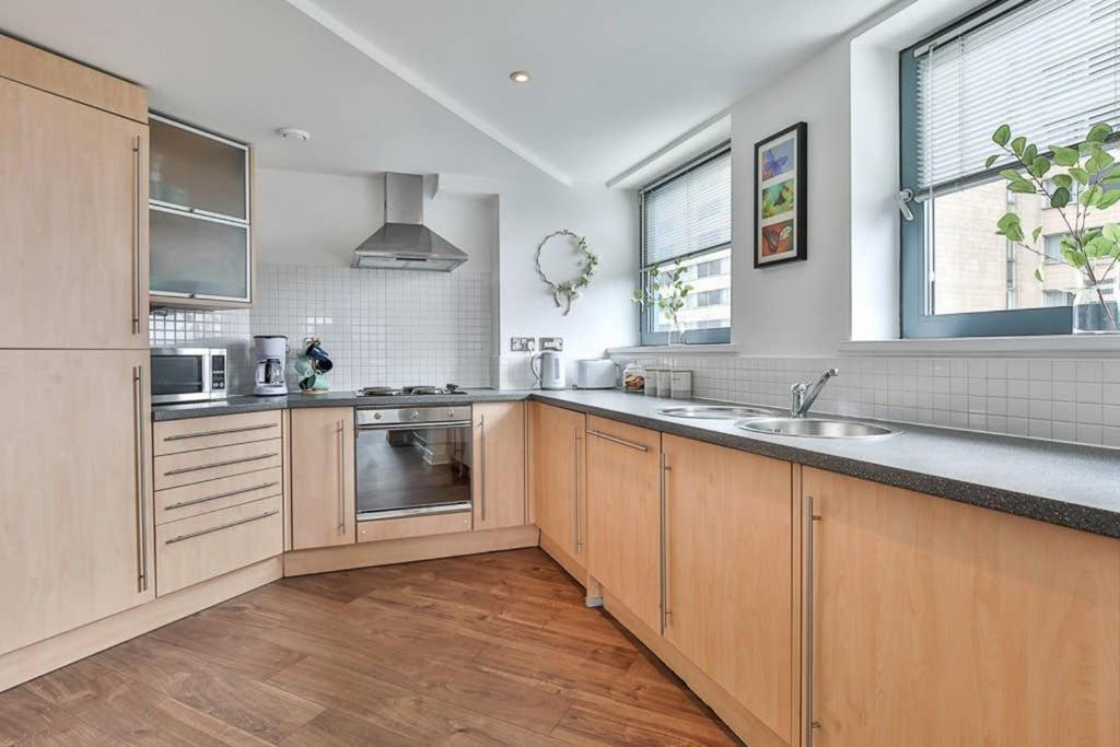 The Exclusive Gem Of Leeds - Sleeps 8公寓 外观 照片