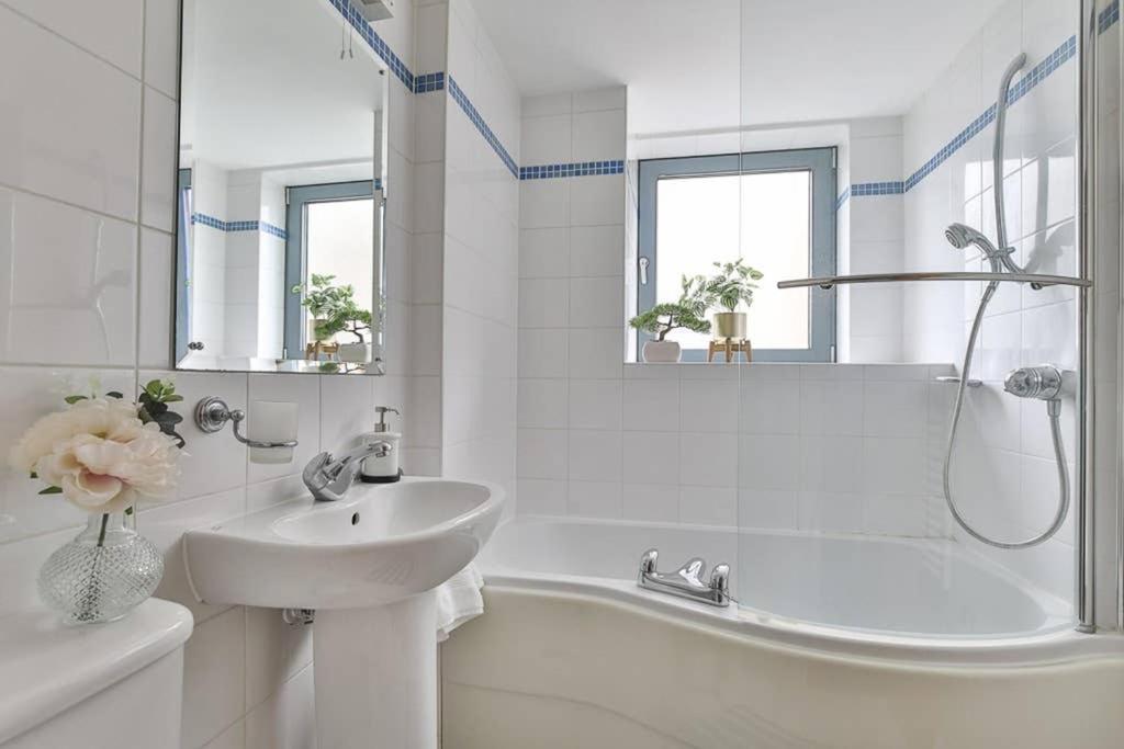 The Exclusive Gem Of Leeds - Sleeps 8公寓 外观 照片